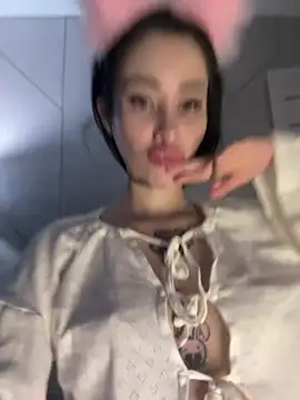 Snapshot of Yunasi chatting on 27, 2, 2025 Yunasi online show from 27, 2, 2025