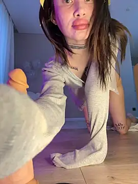 Yunasi online show from 5, 12, 2025