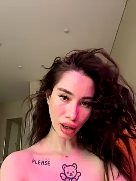 Snapshot of Yunasi chatting on 19, 9, 2025 Yunasi online show from 19, 9, 2025