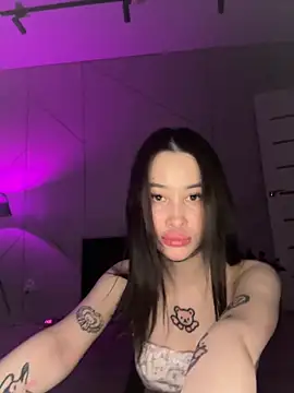 Snapshot of Yunasi chatting on 13, 3, 2025 Yunasi online show from 13, 3, 2025