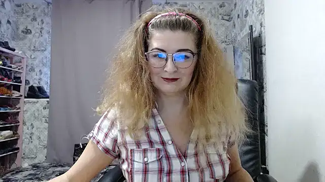 Helen1974 online show from 28, 1, 2025