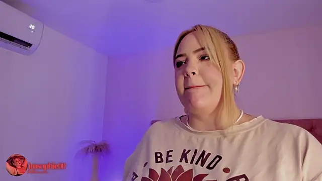 sophiarossee  online show from 13, 11, 2025