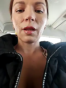 Brilliant-Queen1 online show from 17, 10, 2025