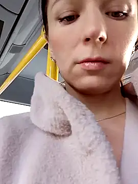 Brilliant-Queen1 online show from 5, 12, 2024