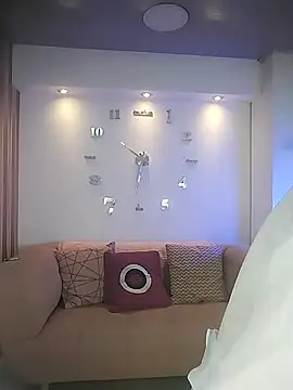 CaroFisher online show from 4, 10, 2025