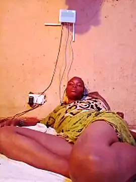 Snapshot of cute_naimah chatting on 18, 12, 2025 cute naimah online show from 18, 12, 2025