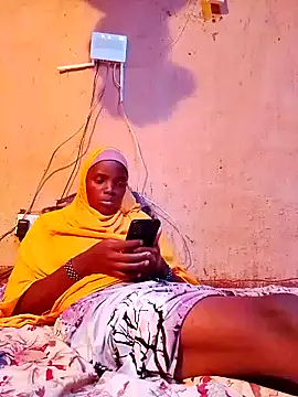 Snapshot of cute_naimah chatting on 19, 11, 2025 cute naimah online show from 19, 11, 2025