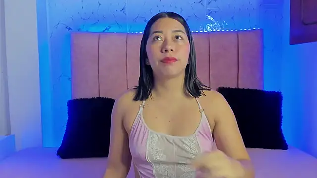 sexylaurita online show from 4, 11, 2025