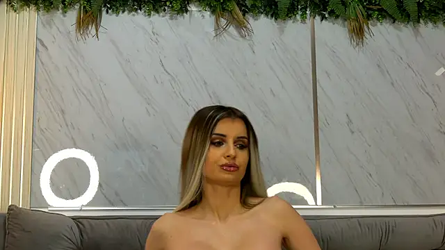 Snapshot of MiaCharm chatting on 24, 2, 2026 MiaCharm online show from 24, 2, 2026