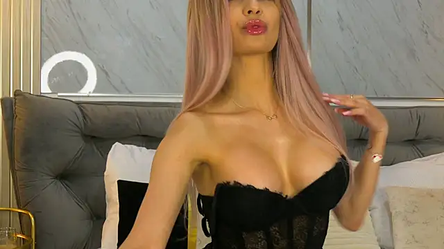 Snapshot of MiaCharm chatting on 5, 6, 2026 MiaCharm online show from 5, 6, 2026
