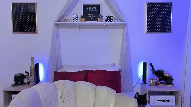 Snapshot of Zoe_Gruber chatting on 7, 10, 2025 Zoe Gruber online show from 7, 10, 2025