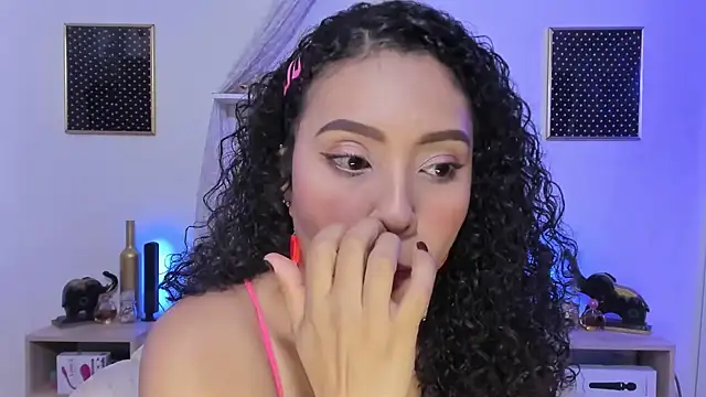 Snapshot of Zoe_Gruber chatting on 9, 10, 2025 Zoe Gruber online show from 9, 10, 2025