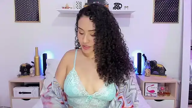 Snapshot of Zoe_Gruber chatting on 14, 10, 2025 Zoe Gruber online show from 14, 10, 2025