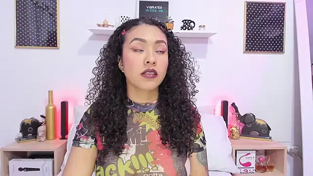 Snapshot of Zoe_Gruber chatting on 16, 10, 2025 Zoe Gruber online show from 16, 10, 2025