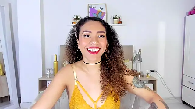 Zoe Gruber online show from 25, 4, 2026