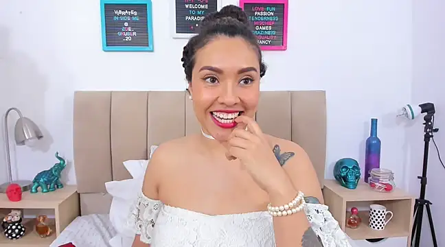 Snapshot of Zoe_Gruber chatting on 10, 3, 2025 Zoe Gruber online show from 10, 3, 2025