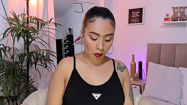 Snapshot of Zoe_Gruber chatting on 23, 11, 2025 Zoe Gruber online show from 23, 11, 2025