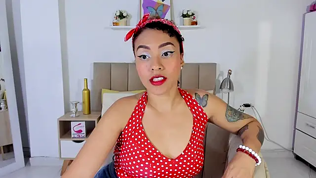 Zoe Gruber online show from 5, 5, 2026