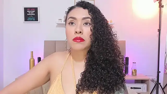 Snapshot of Zoe_Gruber chatting on 11, 11, 2025 Zoe Gruber online show from 11, 11, 2025