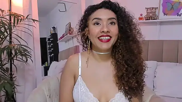 Snapshot of Zoe_Gruber chatting on 22, 11, 2025 Zoe Gruber online show from 22, 11, 2025