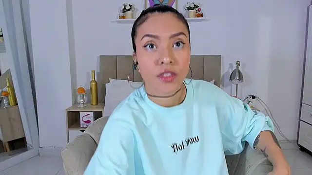 Zoe Gruber online show from 7, 4, 2026