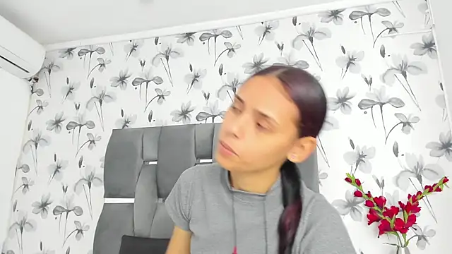 Snapshot of Ehotloveaxxx chatting on 4, 10, 2025 Ehotloveaxxx online show from 4, 10, 2025