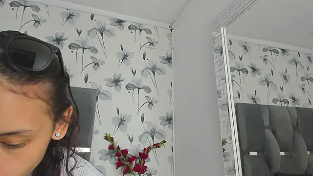 Snapshot of Ehotloveaxxx chatting on 25, 9, 2025 Ehotloveaxxx online show from 25, 9, 2025