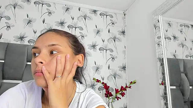 Snapshot of Ehotloveaxxx chatting on 21, 10, 2025 Ehotloveaxxx online show from 21, 10, 2025