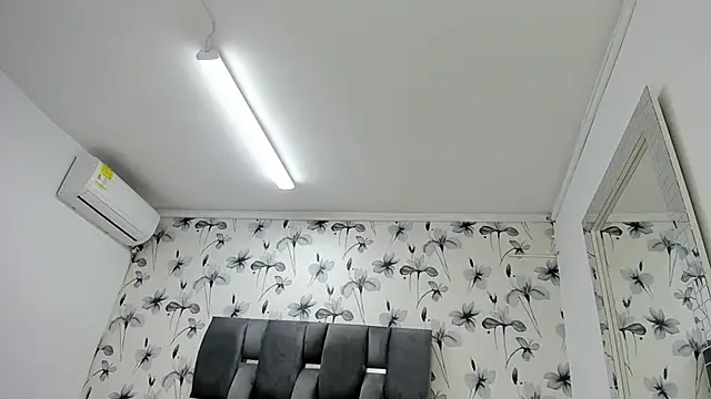 Snapshot of Ehotloveaxxx chatting on 6, 3, 2025 Ehotloveaxxx online show from 6, 3, 2025