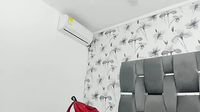 Snapshot of Ehotloveaxxx chatting on 10, 9, 2025 Ehotloveaxxx online show from 10, 9, 2025