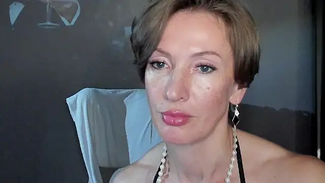Snapshot of Dorothy_Meyer chatting on 6, 7, 2026 Dorothy Meyer online show from 6, 7, 2026