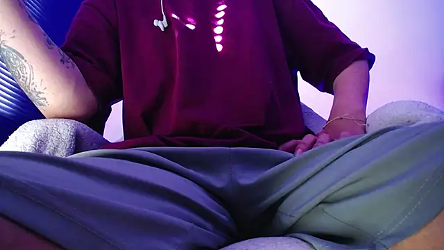 zacwatson  online show from 1, 11, 2025