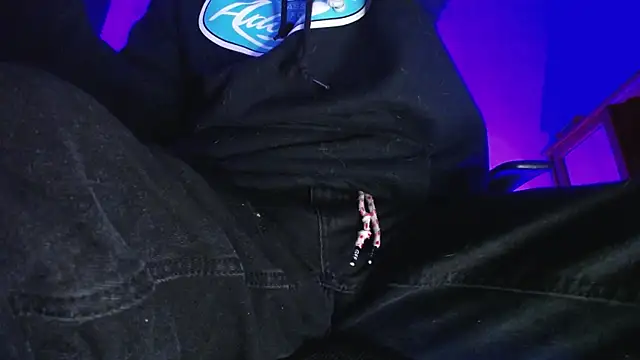 zacwatson  online show from 22, 12, 2025