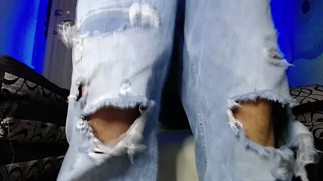 zacwatson  online show from 17, 2, 2025