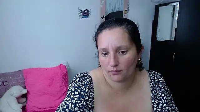 CristialJones  online show from 18, 10, 2025