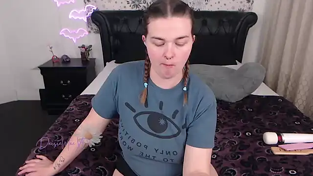 DaisieMaeXO online show from 25, 2, 2026