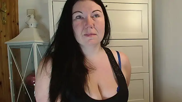 Snapshot of p6w_official chatting on 23, 11, 2025 p6w official online show from 23, 11, 2025