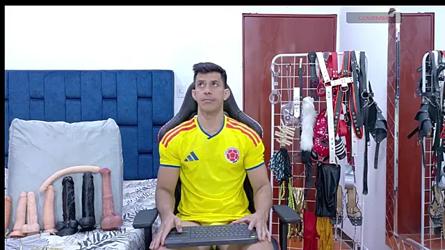 JoseRumbero26 online show from 2, 6, 2026