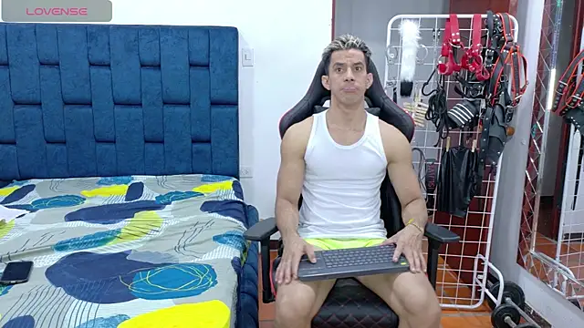 JoseRumbero26 online show from 19, 11, 2025