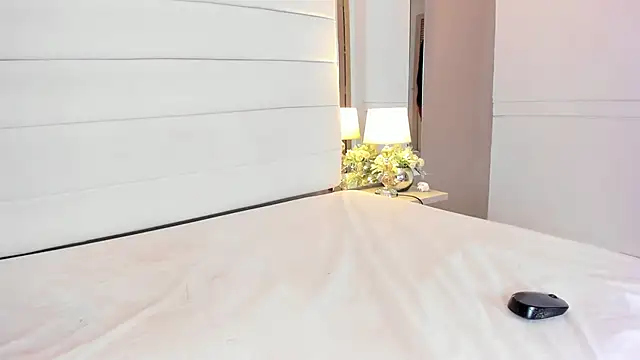 Lilly 2809  online show from 11, 9, 2025