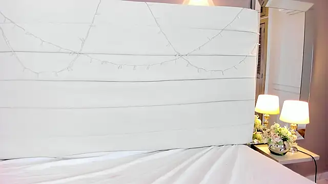 Lilly 2809  online show from 13, 11, 2025