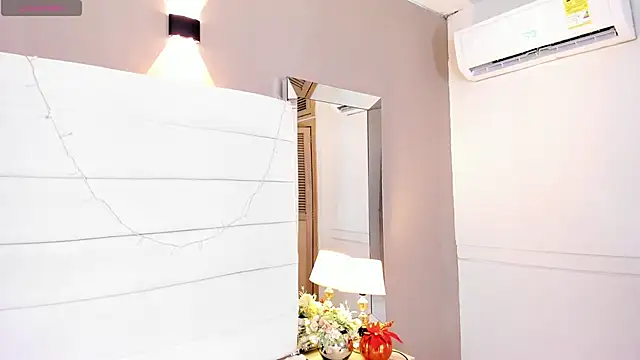 Lilly 2809  online show from 10, 10, 2025