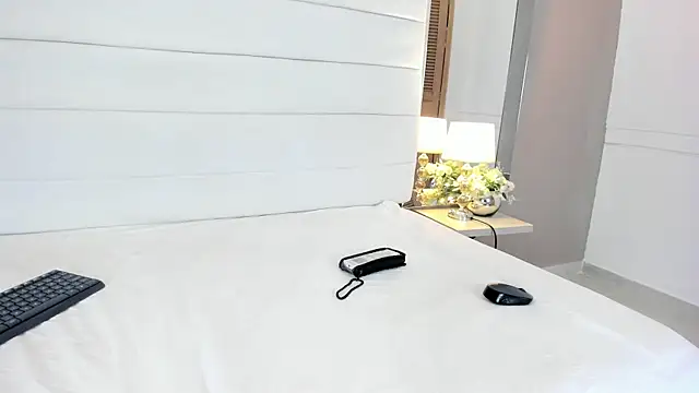 Lilly 2809  online show from 28, 9, 2025