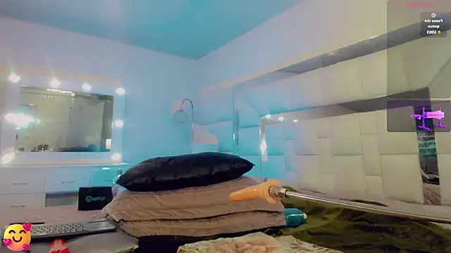  ChanellR  online show from 11, 3, 2025