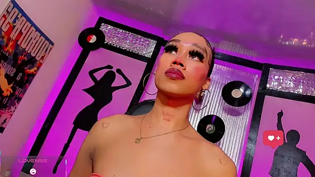  ChanellR  online show from 15, 4, 2026