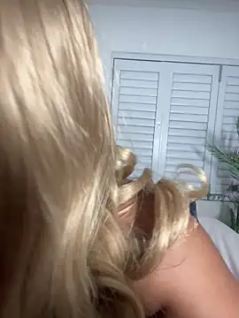 Stunning Booty online show from 8, 6, 2026