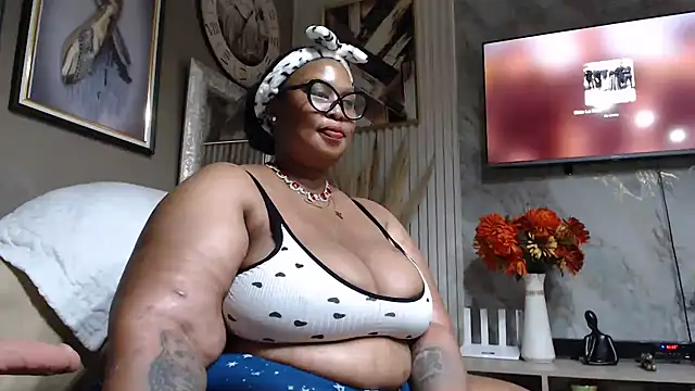ThickyMinajxx online show from 5, 3, 2026