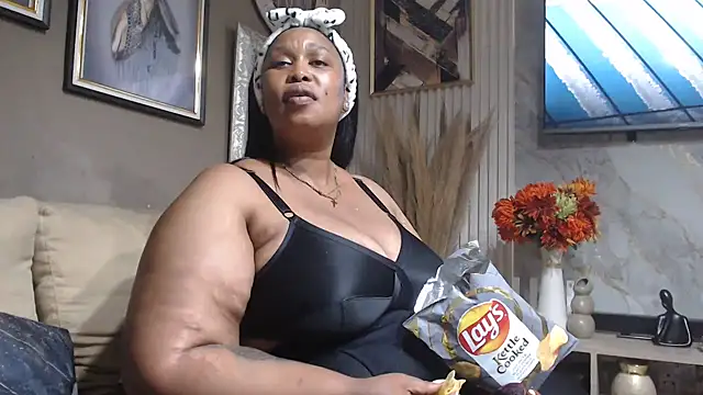 ThickyMinajxx online show from 6, 2, 2026