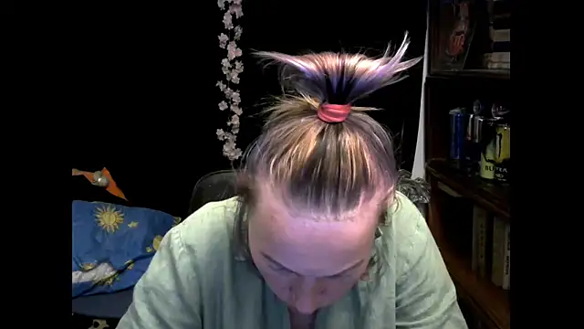 wLESLYMOSw online show from 12, 9, 2025