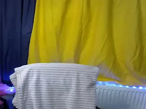 wLESLYMOSw online show from 4, 12, 2024